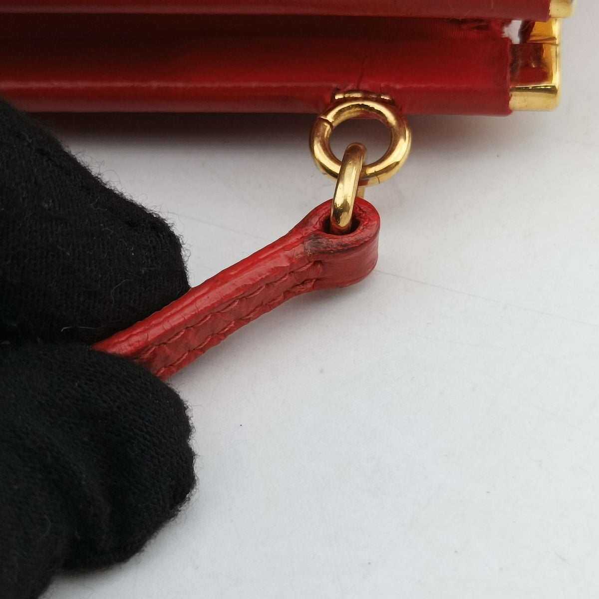 Secondhand Miu Miu Frame Red Patent Leather  shoulderbag | stylenewstar