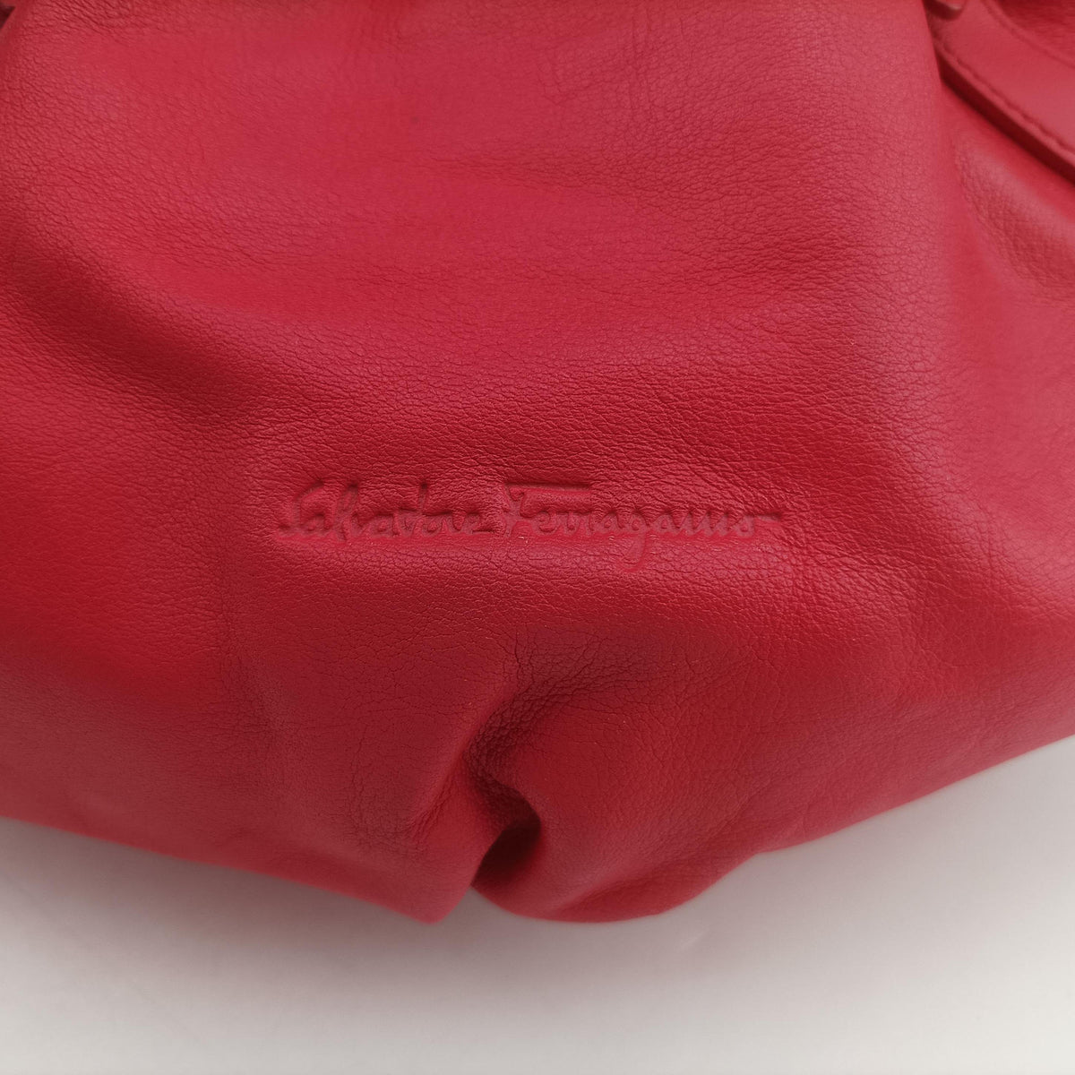 Pre-owned Ferragamo Marissa Red leather  handbag | stylenewstar