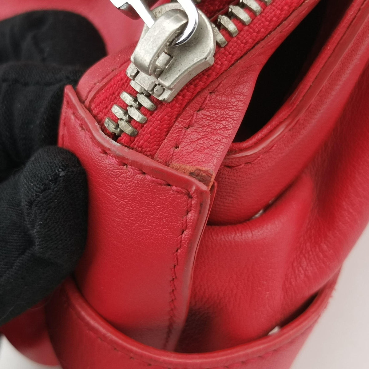 Pre-owned Ferragamo Marissa Red leather  handbag | stylenewstar