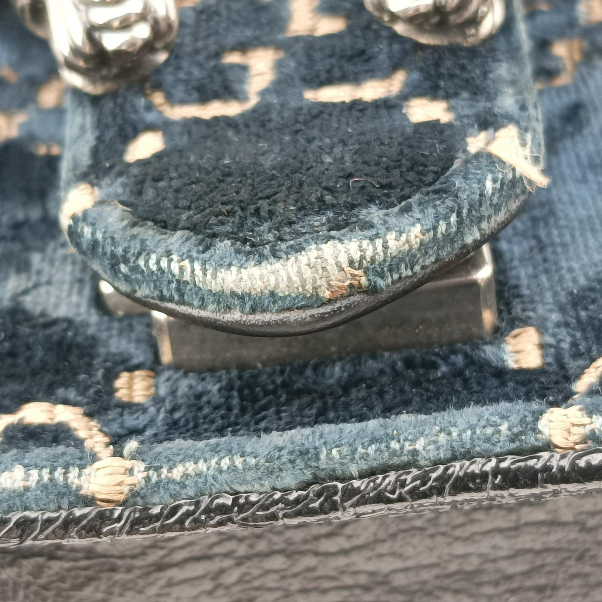 Pre-owned Gucci Dionysus Navy velour 499623 shoulderbag | stylenewstar