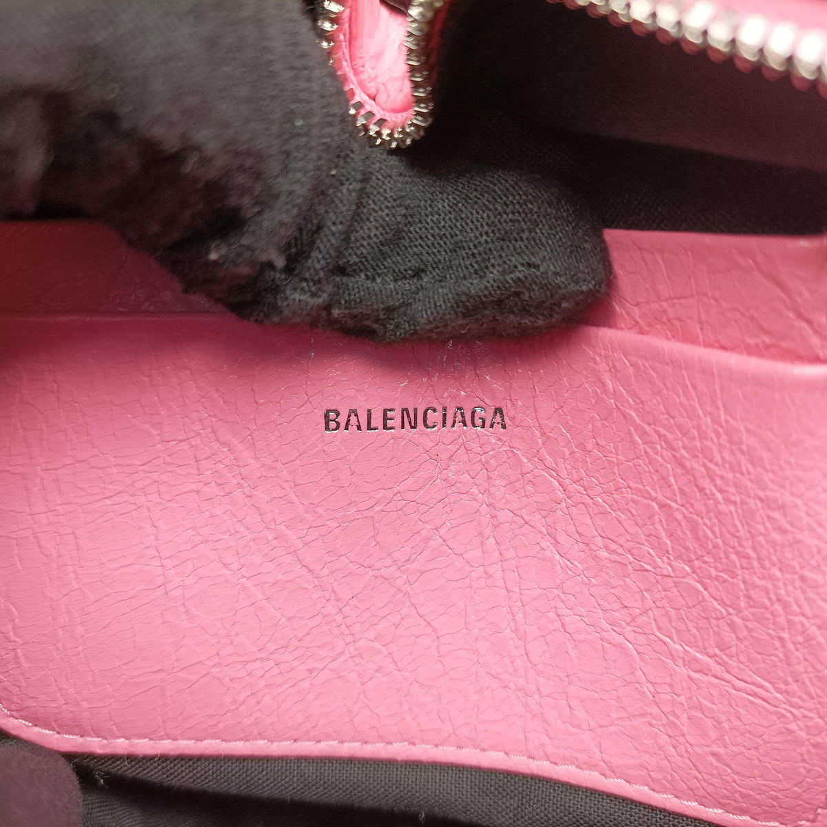 Pre-owned Balenciaga Le Cagole Heart Mini Pink lambskin  shoulderbag | stylenewstar