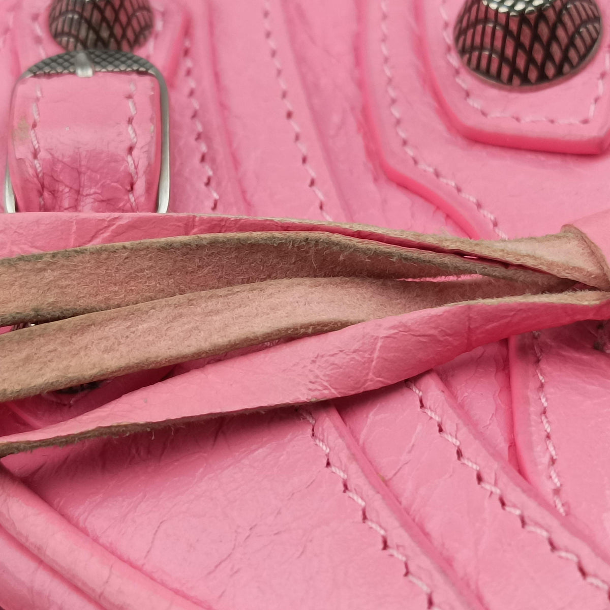 Pre-owned Balenciaga Le Cagole Heart Mini Pink lambskin  shoulderbag | stylenewstar