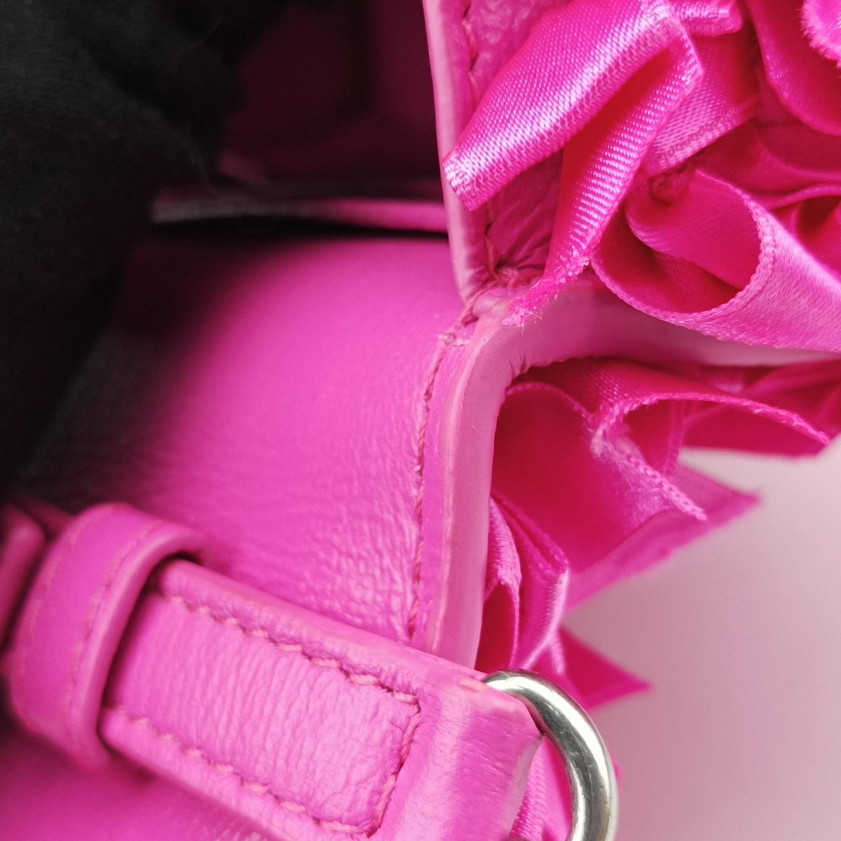 Pre-owned Balenciaga Hourglass Pink Satin× Leather  shoulderbag | stylenewstar