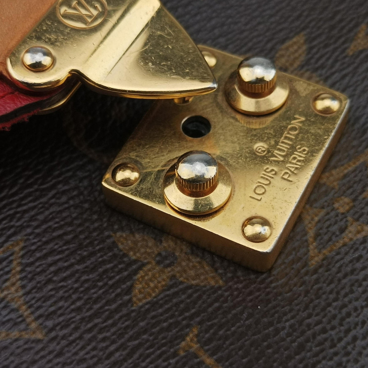 Pre-owned Louis Vuitton PALLAS Chain Brown×CERISE Monogram Canvas×calf leather M41201 shoulderbag | stylenewstar