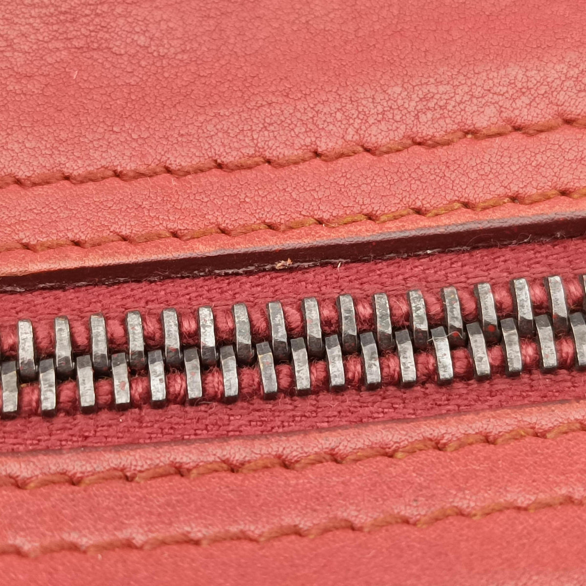 Pre-owned Christian Dior Gaucho Red Leather  shoulderbag | stylenewstar
