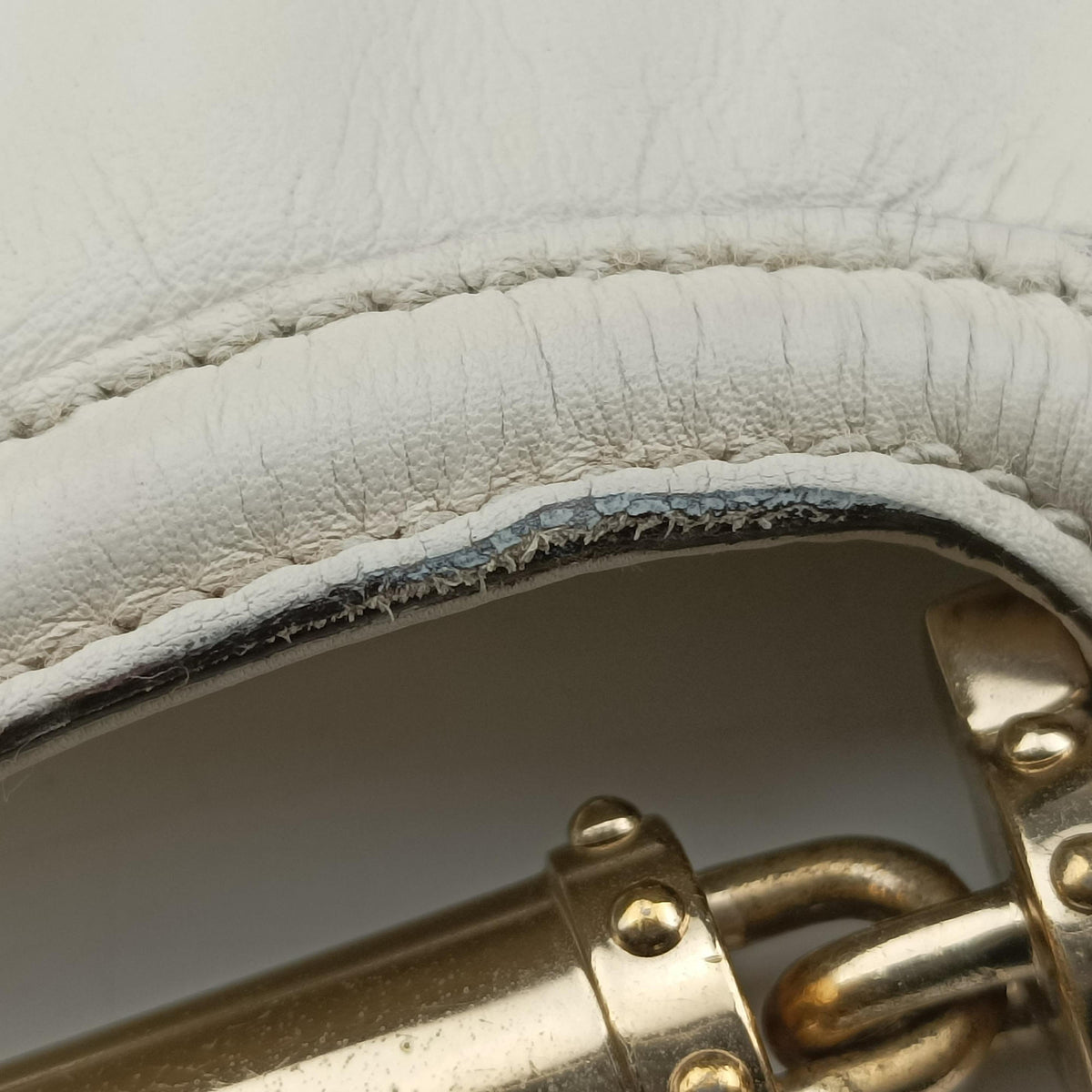 Vintage Gucci Dialux Britt Hobo White Leather 167733 shoulderbag | stylenewstar