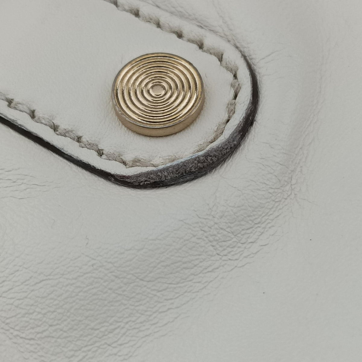 Vintage Gucci Dialux Britt Hobo White Leather 167733 shoulderbag | stylenewstar