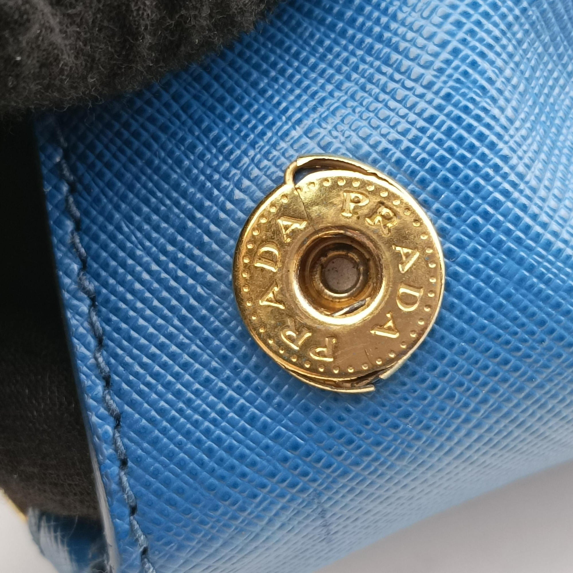 Vintage Prada Galleria Blue SAFFIANO Leather BN1786 handbag | stylenewstar