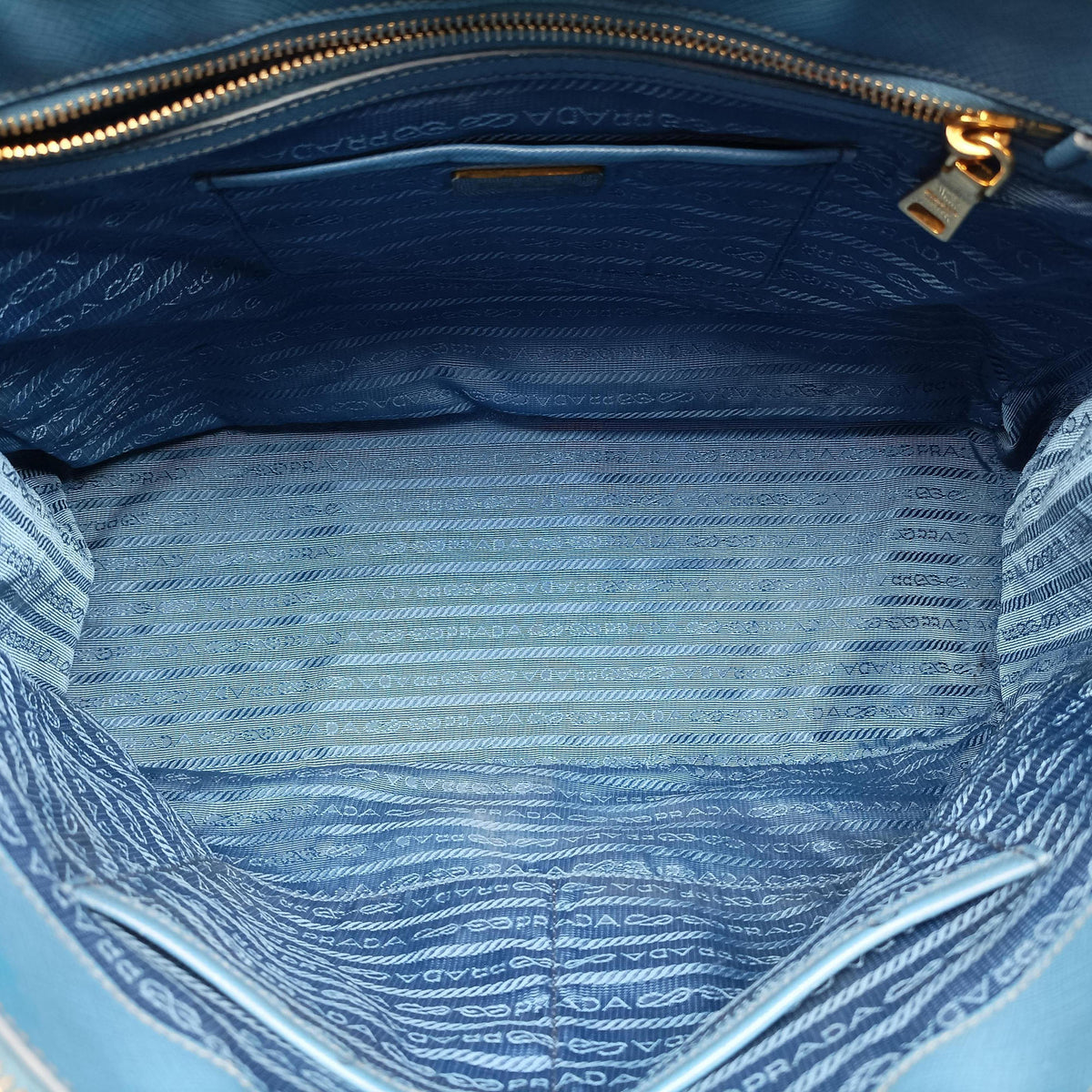 Vintage Prada Galleria Blue SAFFIANO Leather BN1786 handbag | stylenewstar