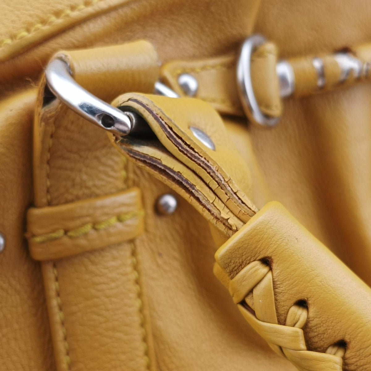 Pre-owned Christian Dior Detective Yellow leather  handbag | stylenewstar