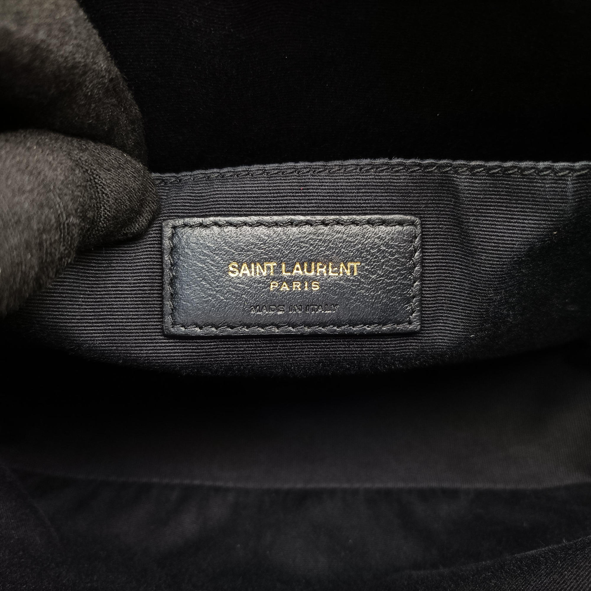 Secondhand Yves Saint Laurent LOU camera Black Leather 574494 shoulderbag | stylenewstar