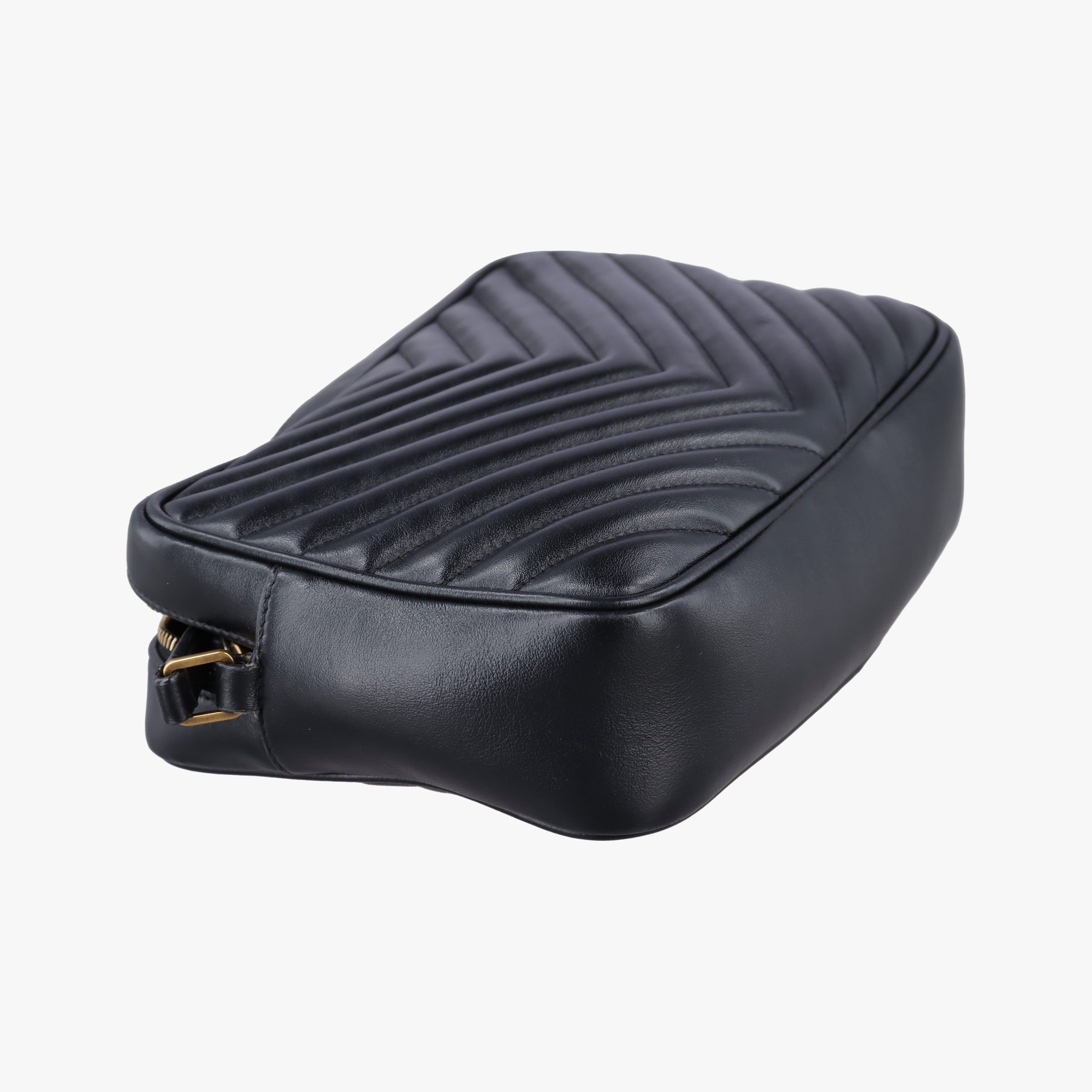 Secondhand Yves Saint Laurent LOU camera Black Leather 574494 shoulderbag | stylenewstar