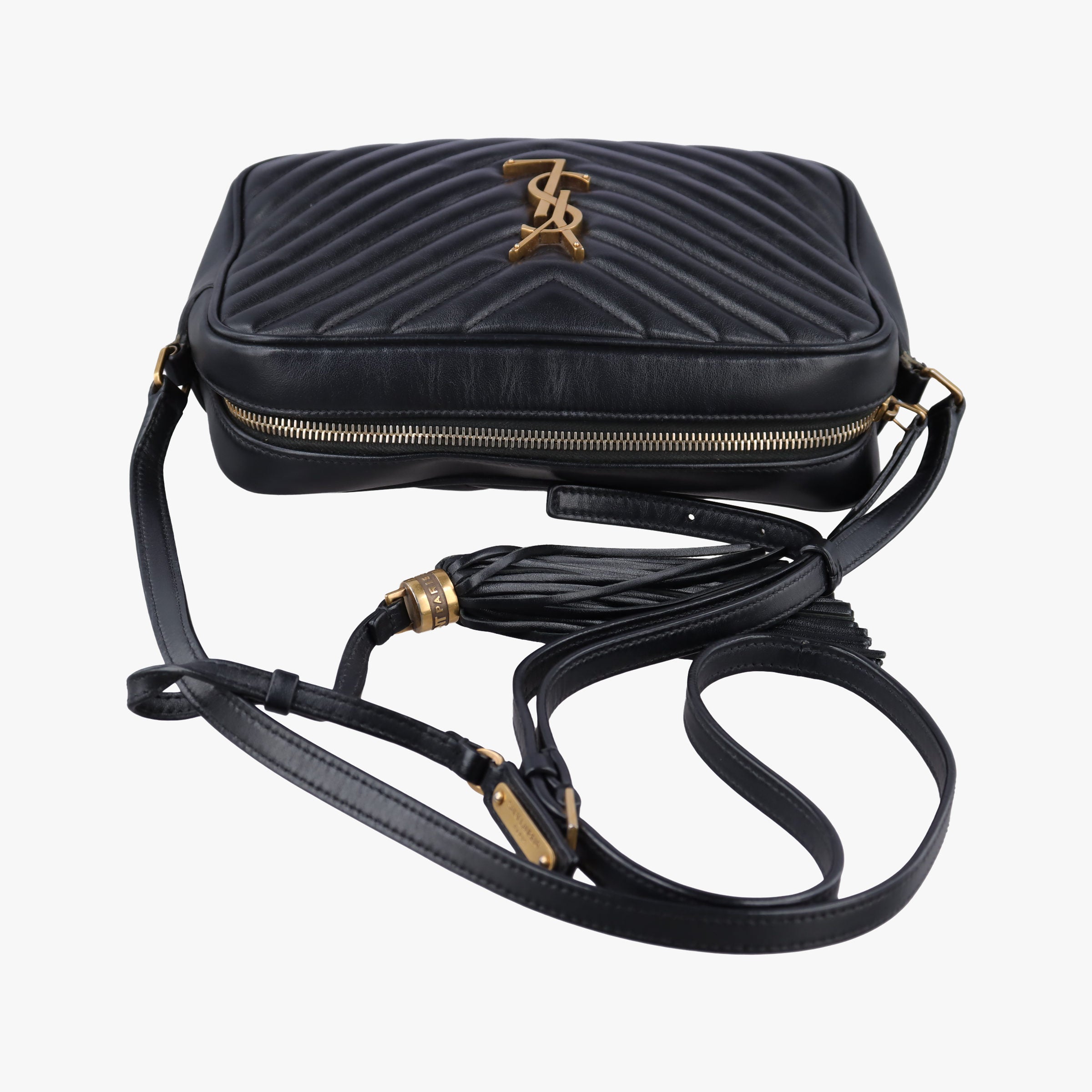 Secondhand Yves Saint Laurent LOU camera Black Leather 574494 shoulderbag | stylenewstar