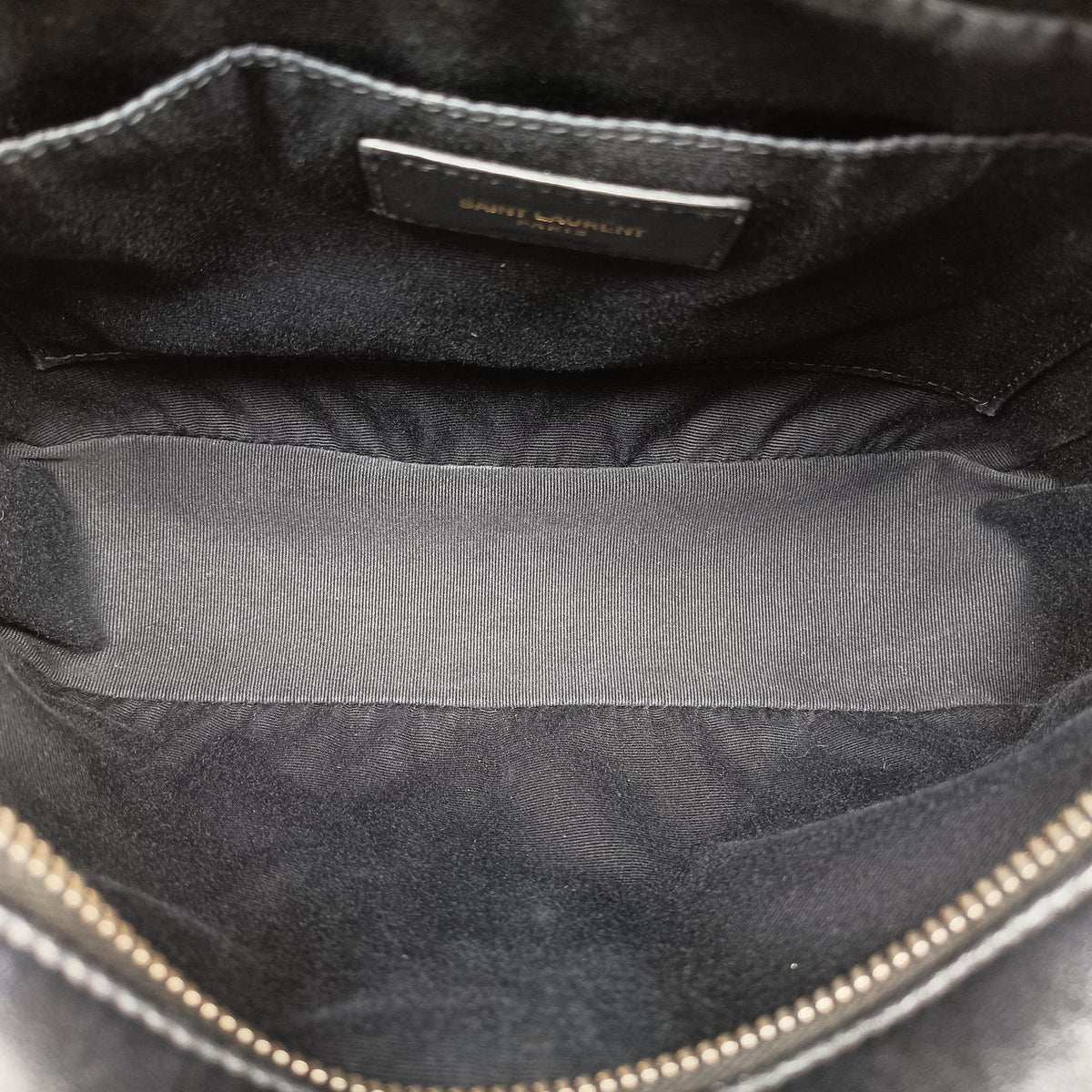 Secondhand Yves Saint Laurent LOU camera Black Leather 574494 shoulderbag | stylenewstar
