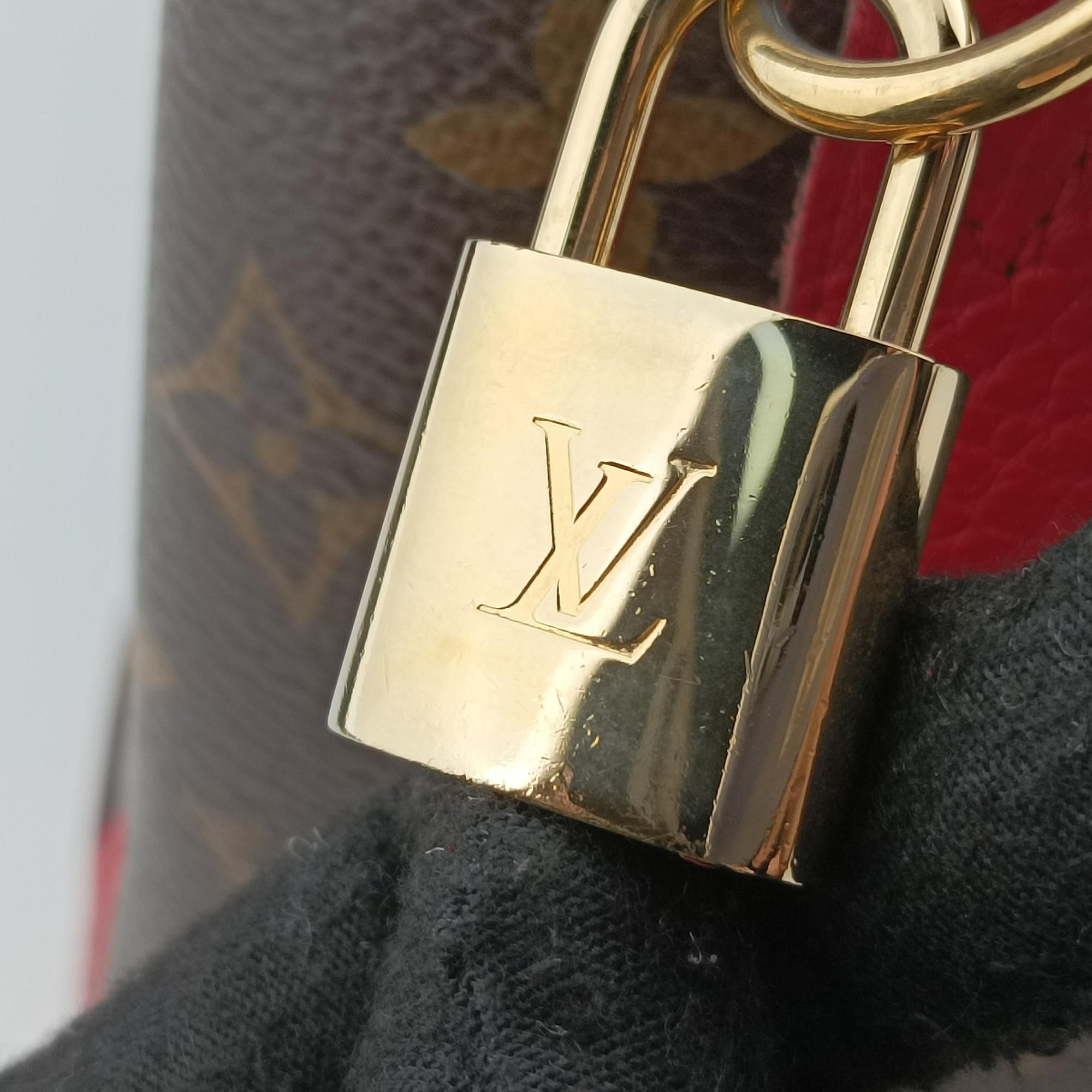Vintage Louis Vuitton RETIRO PM brown×CERISE Monogram Canvas×calf leather M40546 shoulderbag | stylenewstar