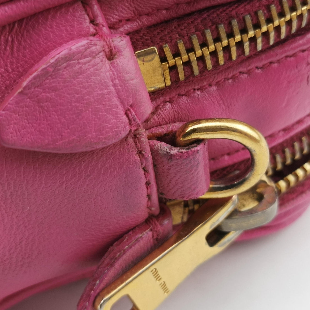 Secondhand Miu Miu MATELASSE Pink Leather  shoulderbag | stylenewstar
