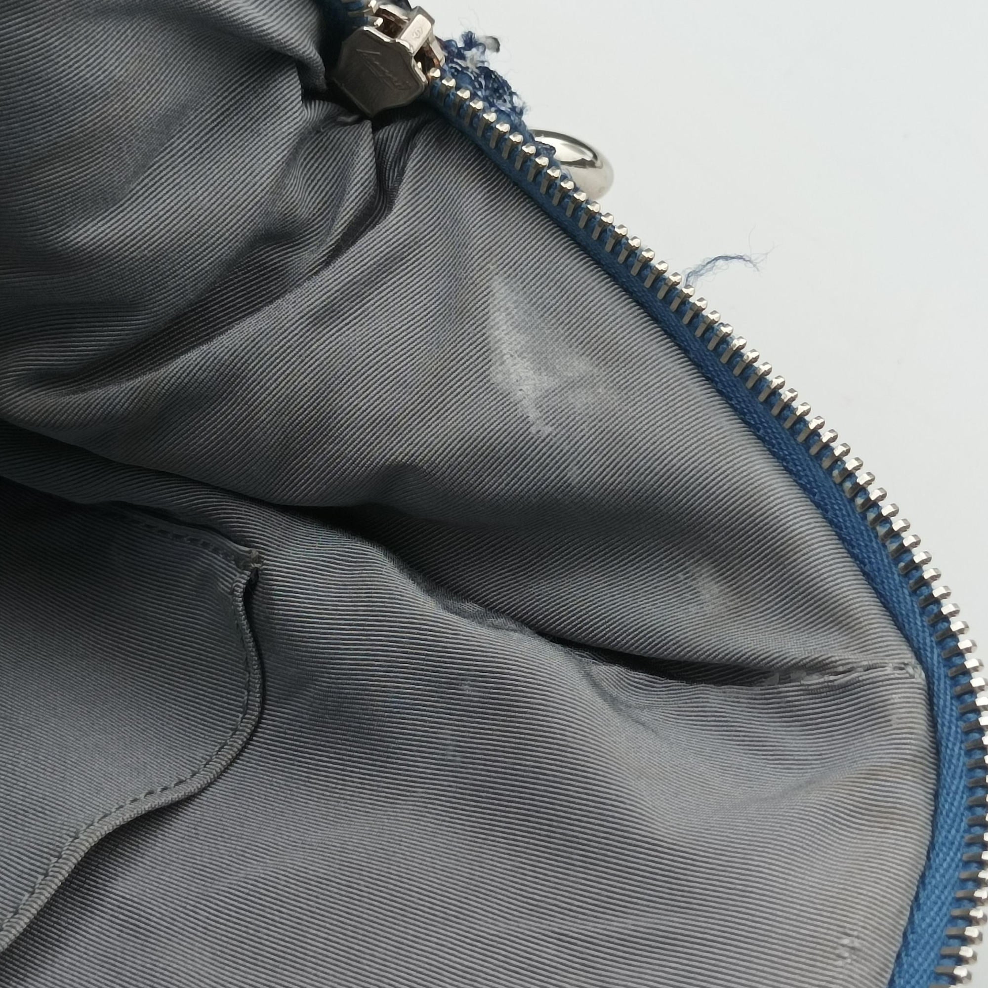 Secondhand Chanel Matelasse Blue leather A47984 shoulderbag | stylenewstar