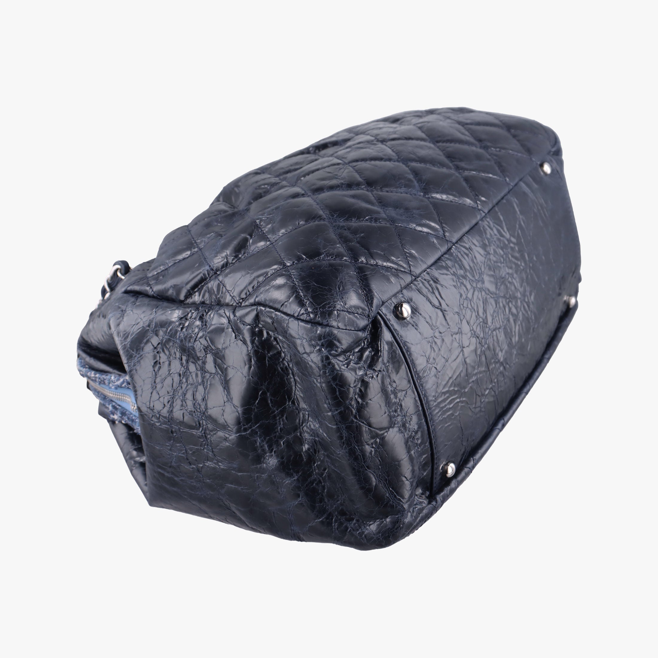 Secondhand Chanel Matelasse Blue leather A47984 shoulderbag | stylenewstar