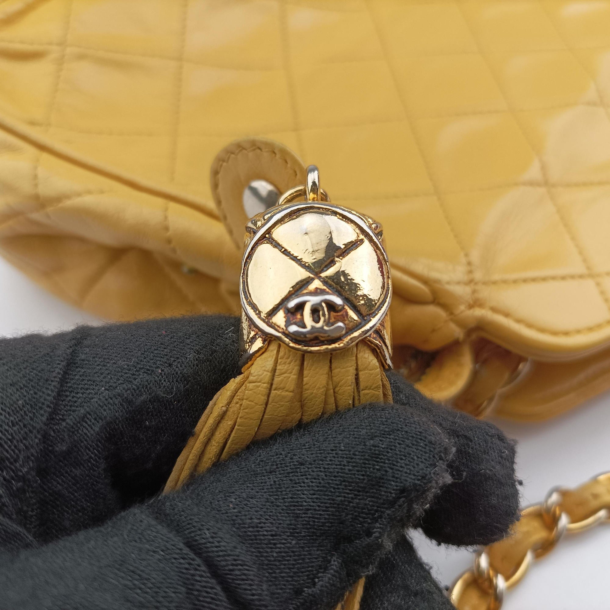 Pre-owned Chanel Matelasse Tassel Yellow lambskin  shoulderbag | stylenewstar