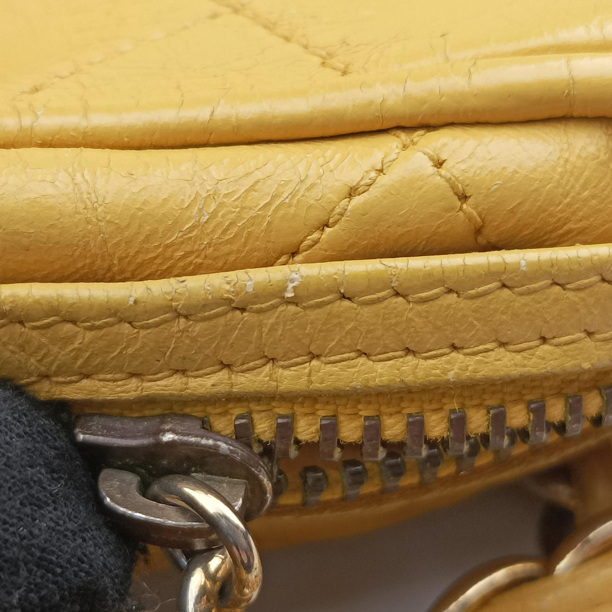 Pre-owned Chanel Matelasse Tassel Yellow lambskin  shoulderbag | stylenewstar