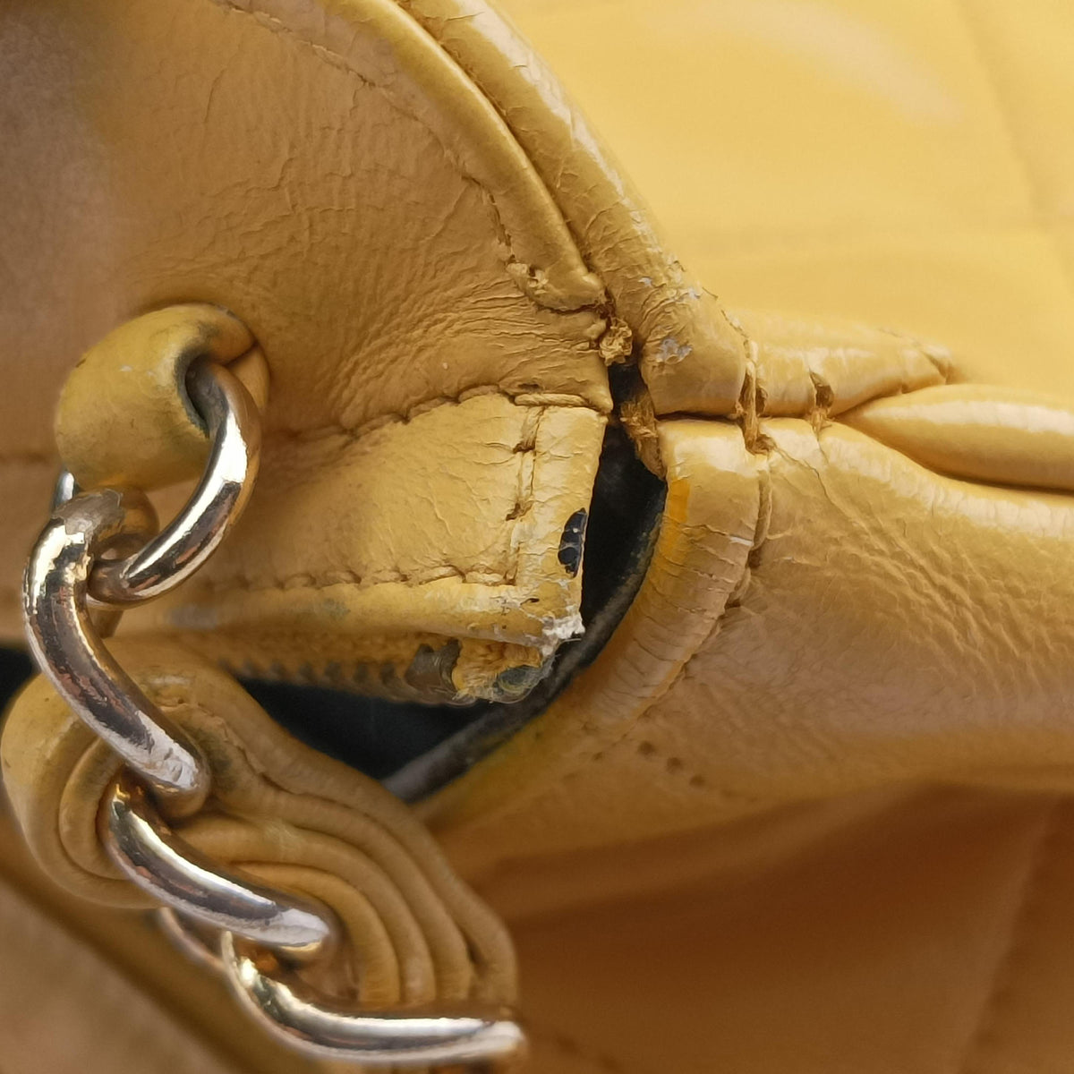 Pre-owned Chanel Matelasse Tassel Yellow lambskin  shoulderbag | stylenewstar