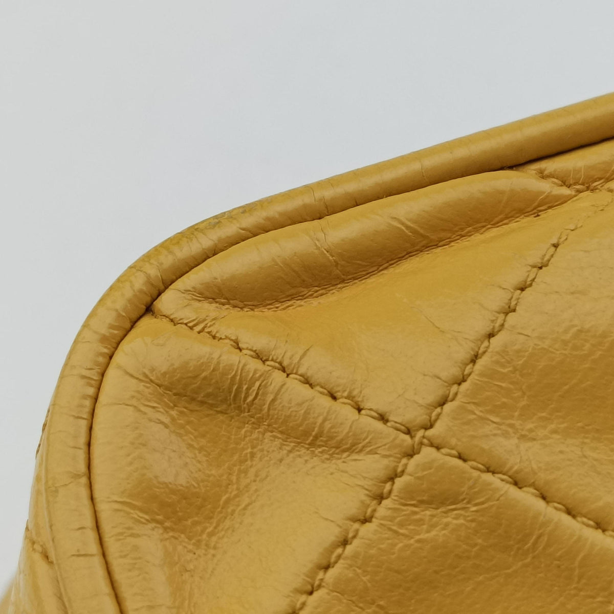 Pre-owned Chanel Matelasse Tassel Yellow lambskin  shoulderbag | stylenewstar