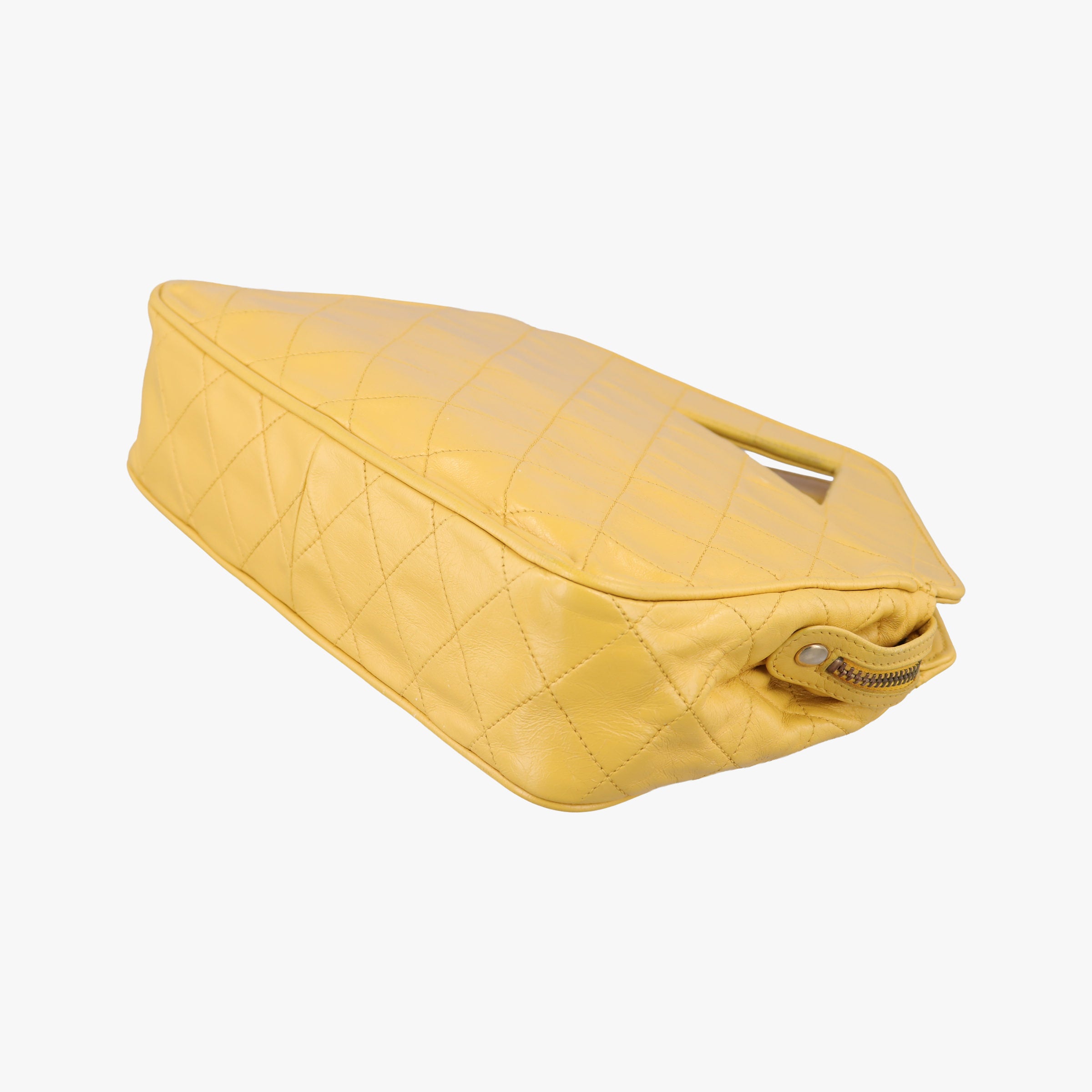Pre-owned Chanel Matelasse Tassel Yellow lambskin  shoulderbag | stylenewstar