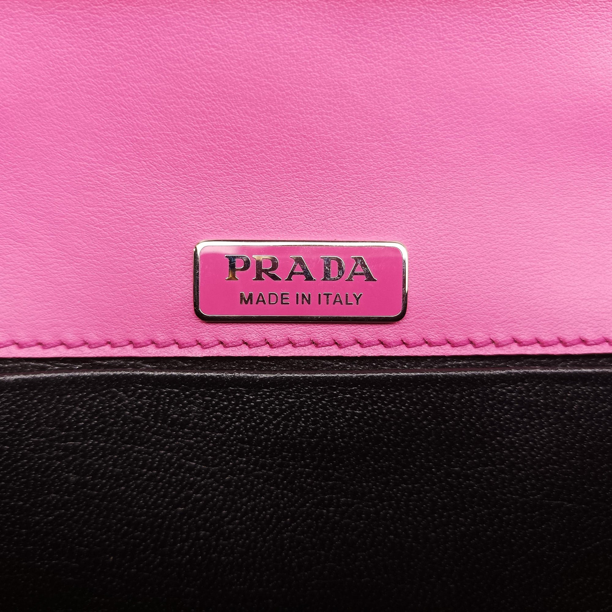 Pre-owned Prada Cahier pink×Black Leather 1BH018 shoulderbag | stylenewstar