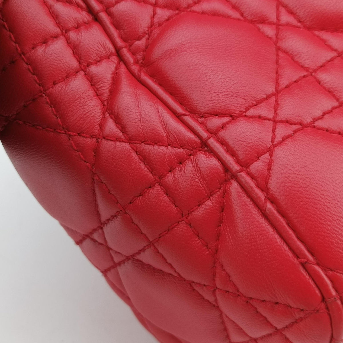 Pre-owned Christian Dior Lady Dior Red lambskin  shoulderbag | stylenewstar