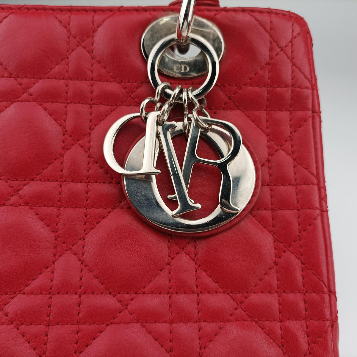 Pre-owned Christian Dior Lady Dior Red lambskin  shoulderbag | stylenewstar