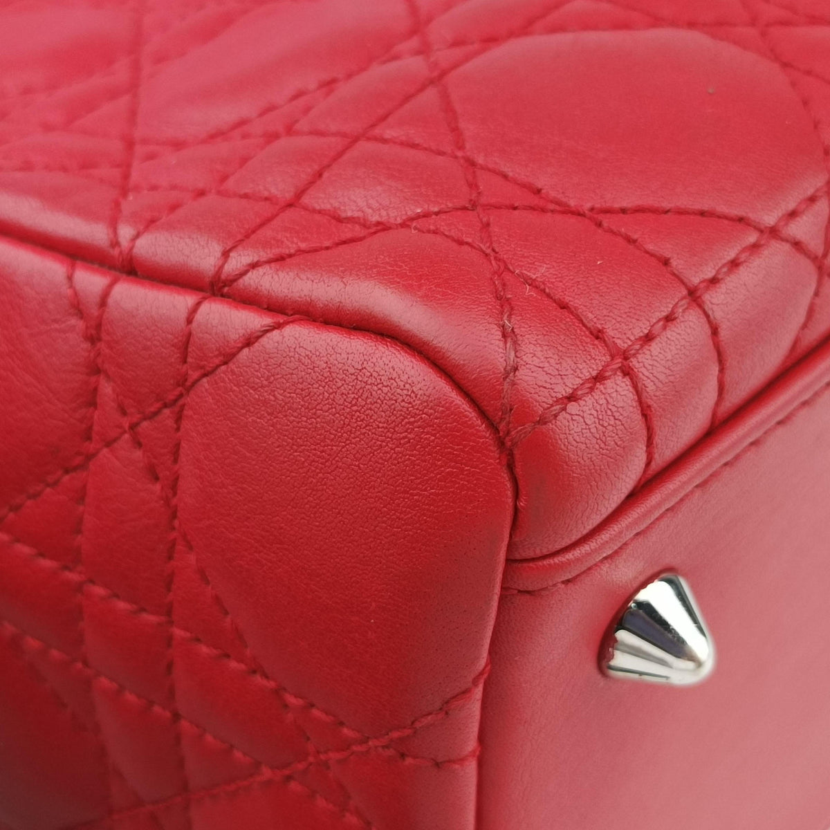 Pre-owned Christian Dior Lady Dior Red lambskin  shoulderbag | stylenewstar