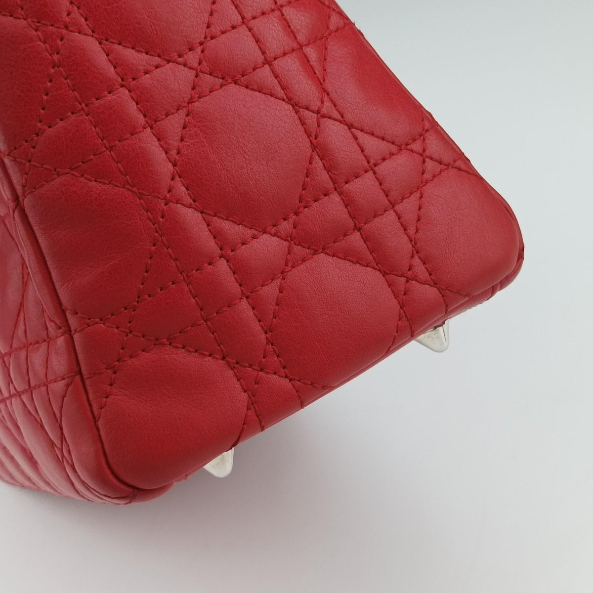 Pre-owned Christian Dior Lady Dior Red lambskin  shoulderbag | stylenewstar