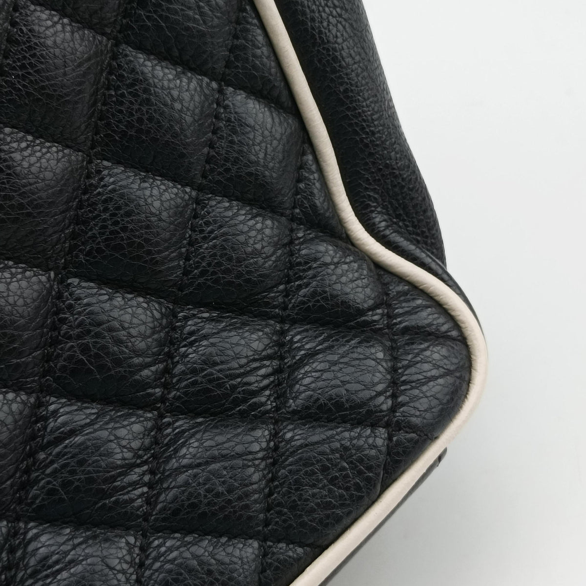 Pre-owned Yves Saint Laurent ENVELOPE Black×White Leather 428125 shoulderbag | stylenewstar