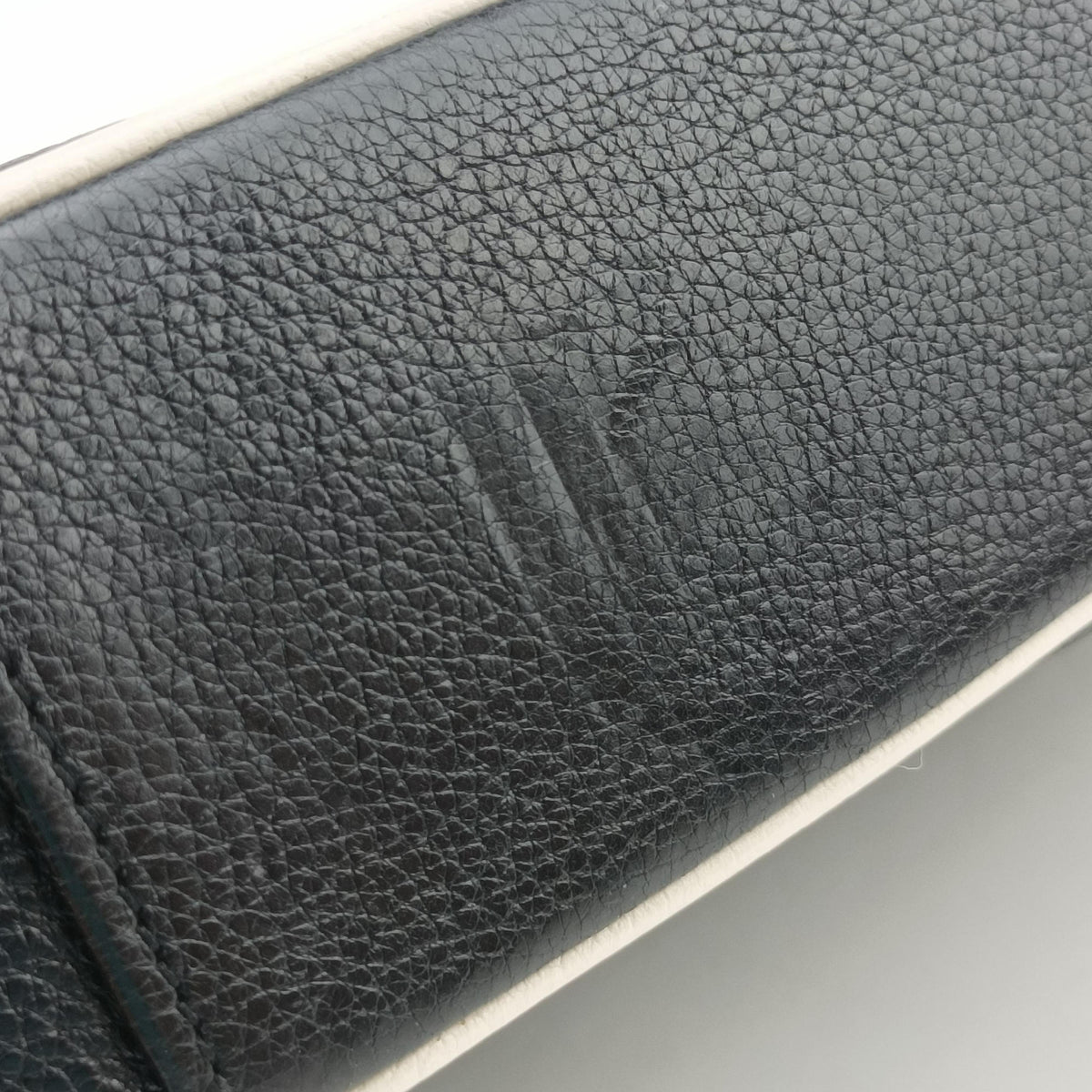 Pre-owned Yves Saint Laurent ENVELOPE Black×White Leather 428125 shoulderbag | stylenewstar