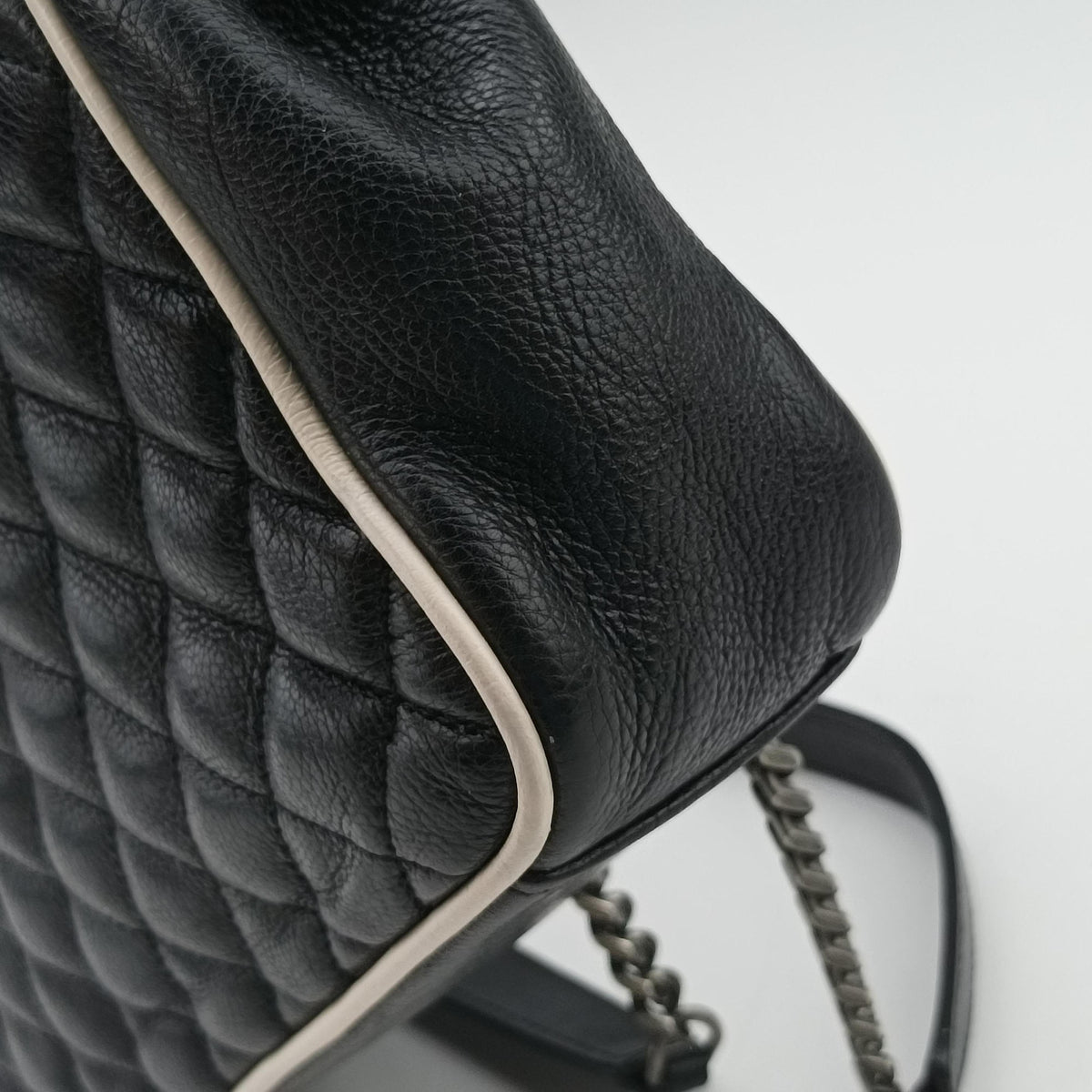 Pre-owned Yves Saint Laurent ENVELOPE Black×White Leather 428125 shoulderbag | stylenewstar
