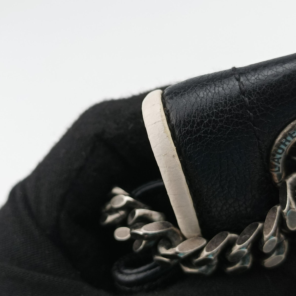 Pre-owned Yves Saint Laurent ENVELOPE Black×White Leather 428125 shoulderbag | stylenewstar