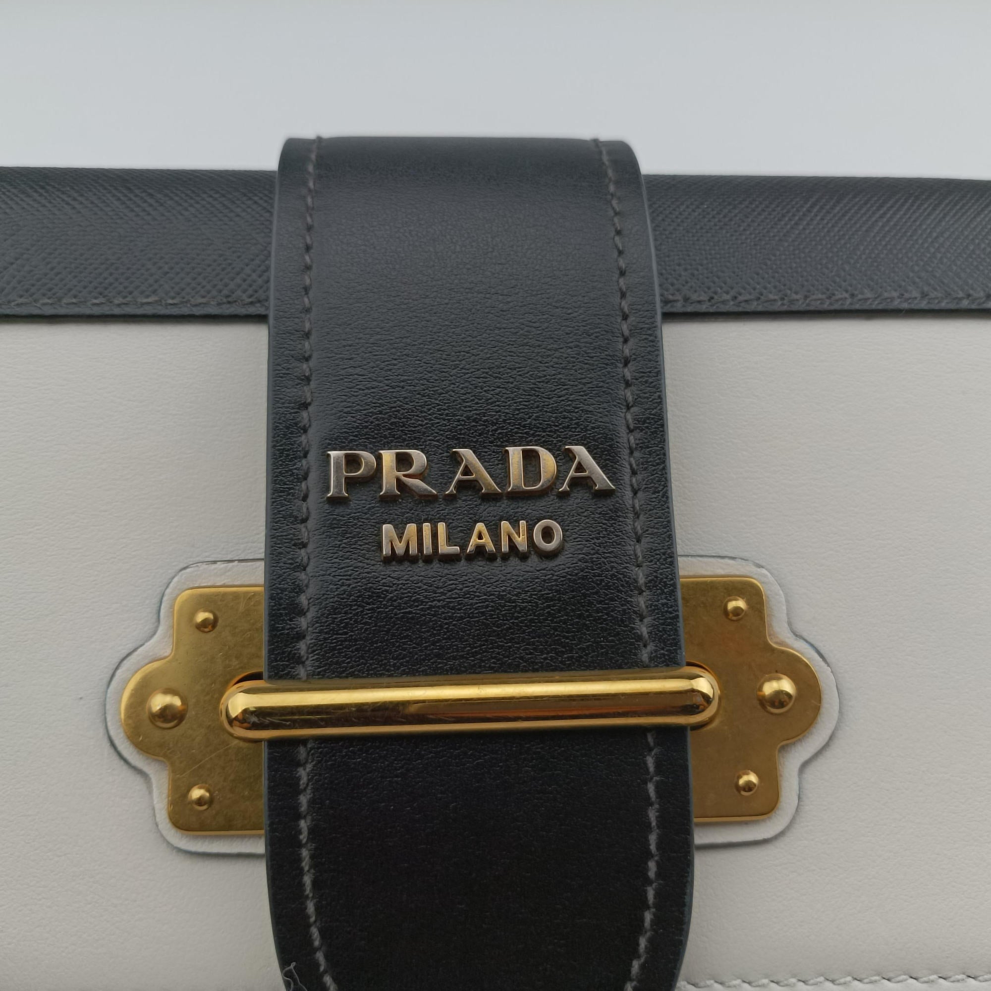 Vintage Prada Cahier White Leather×SAFFIANO Leather 1BL004 shoulderbag | stylenewstar