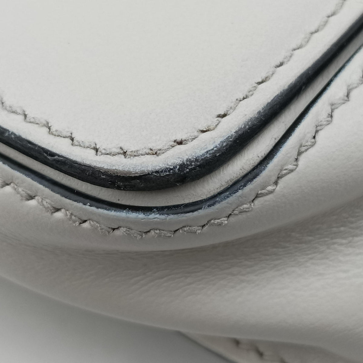 Vintage Prada Cahier White Leather×SAFFIANO Leather 1BL004 shoulderbag | stylenewstar