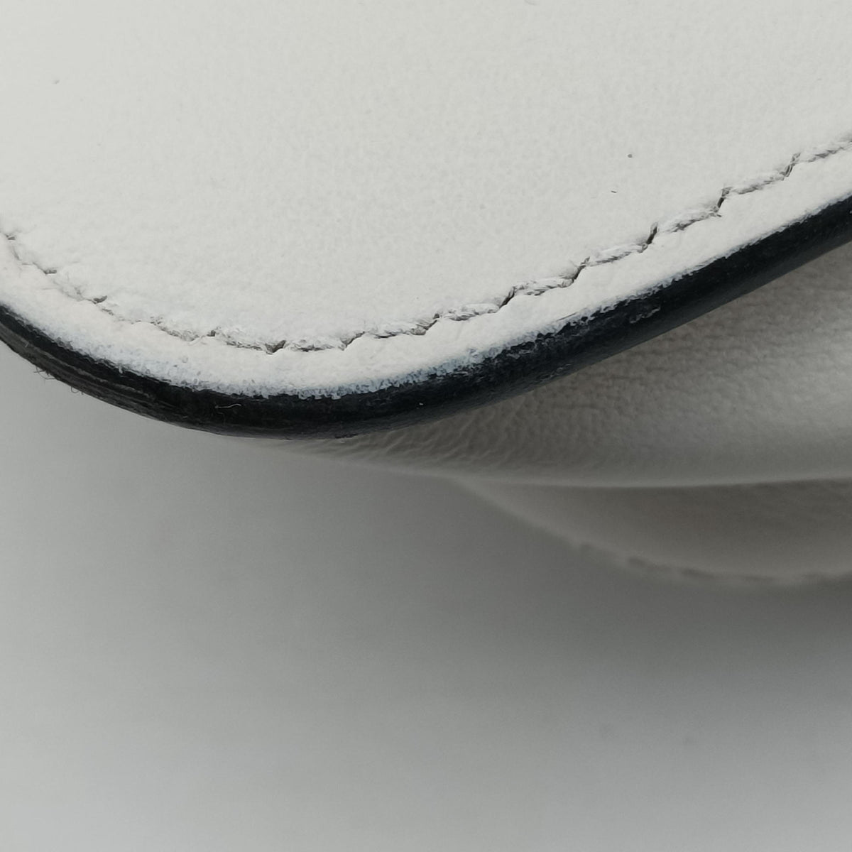 Vintage Prada Cahier White Leather×SAFFIANO Leather 1BL004 shoulderbag | stylenewstar