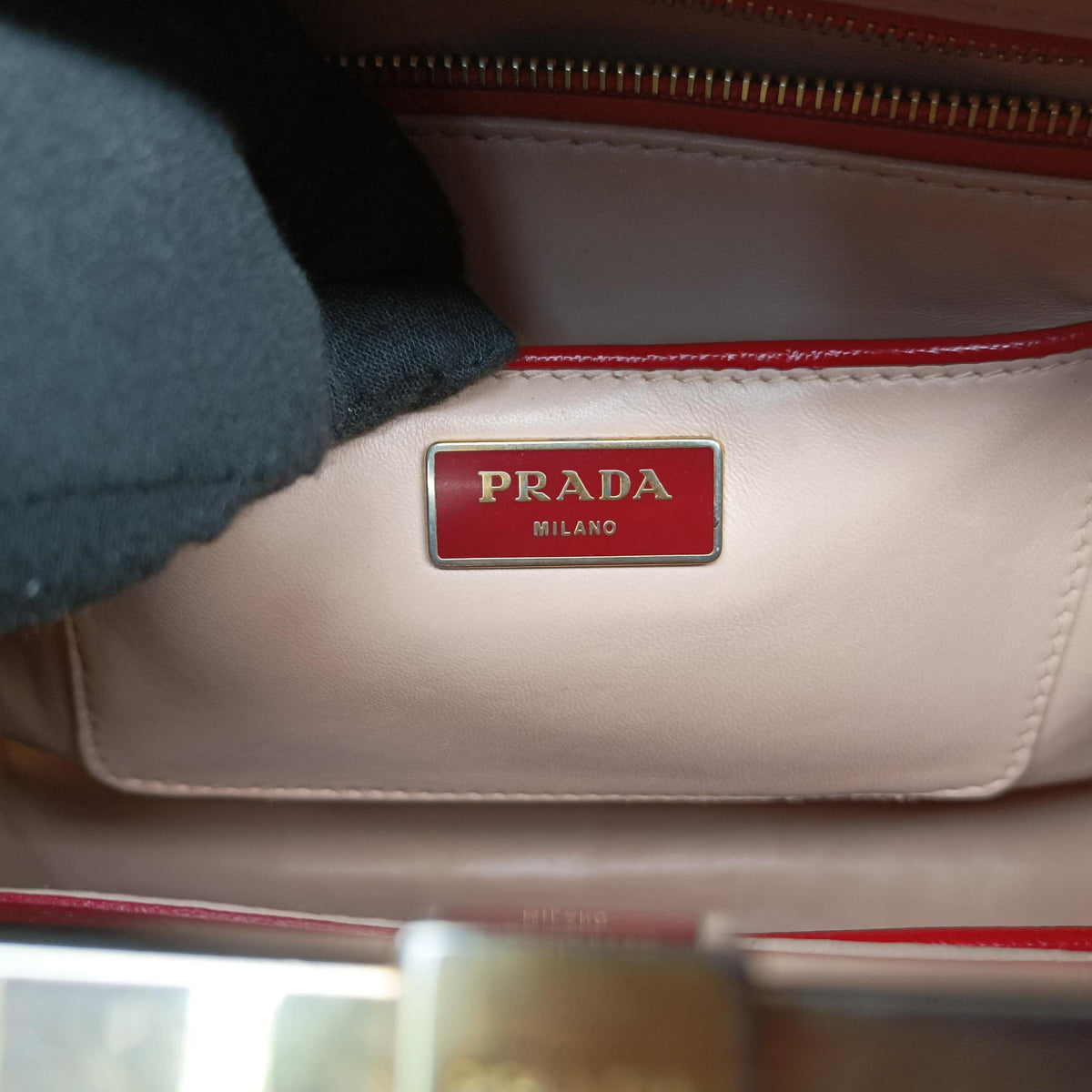 Pre-owned Prada Pyramid Red Patent Leather BL0808 handbag | stylenewstar