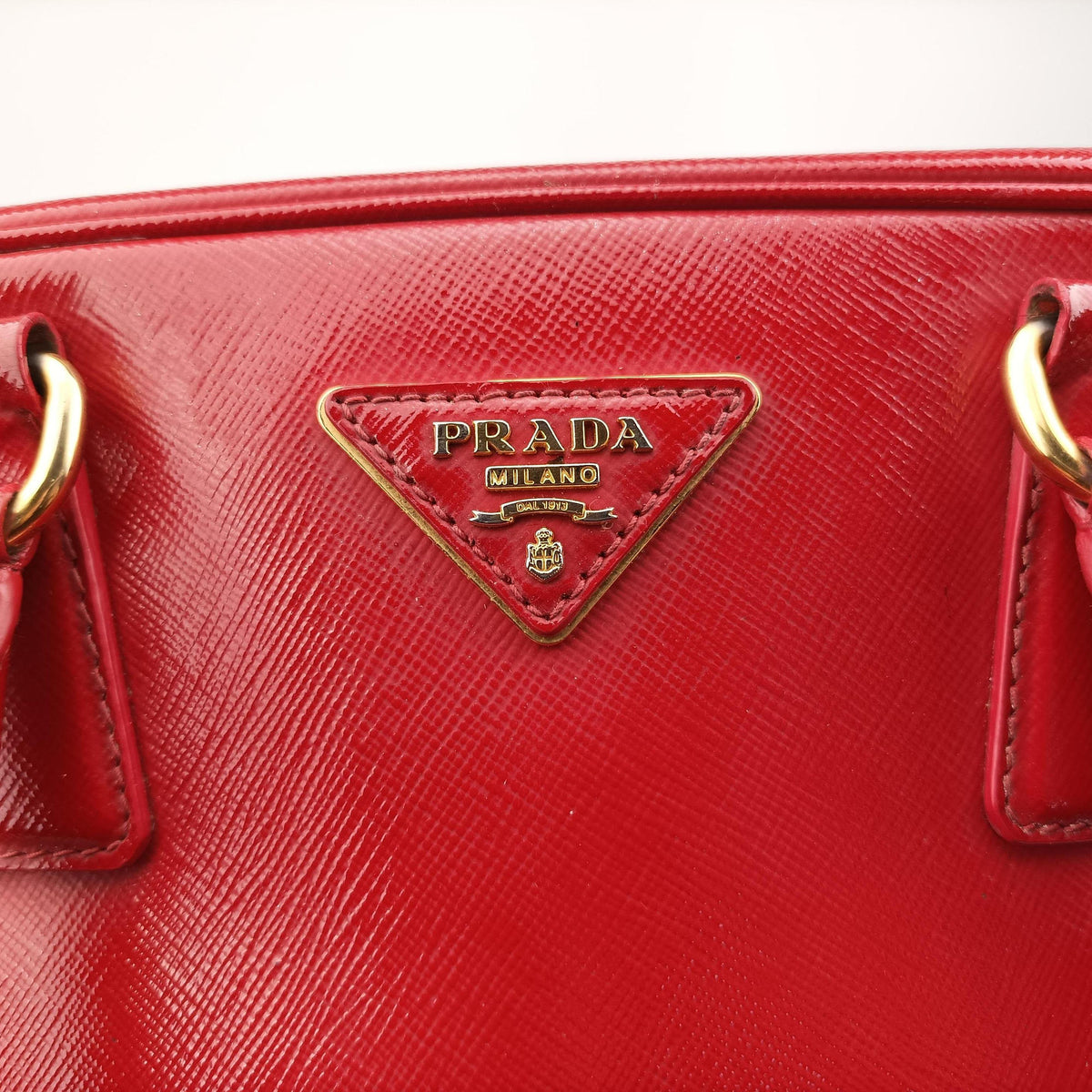 Pre-owned Prada Pyramid Red Patent Leather BL0808 handbag | stylenewstar