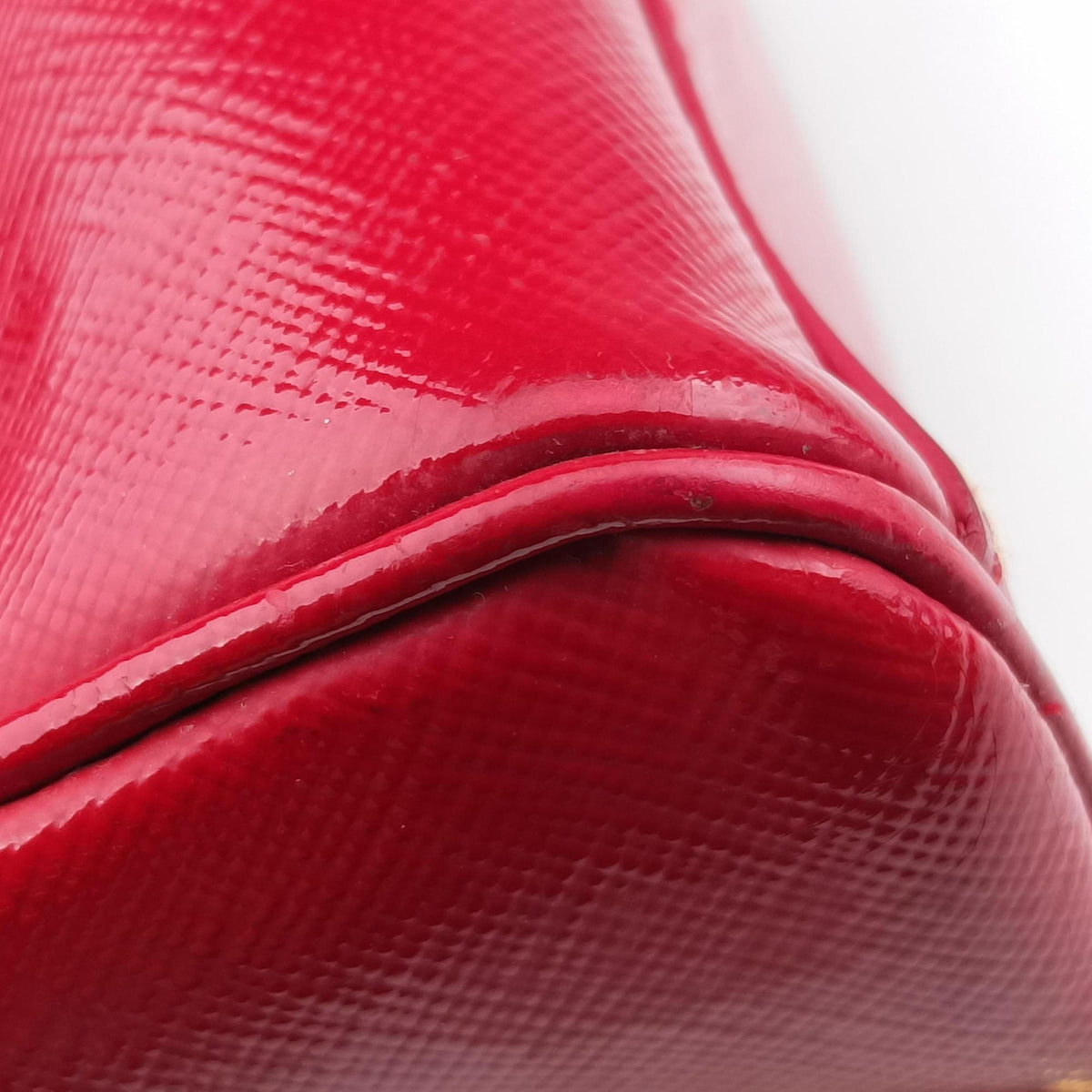 Pre-owned Prada Pyramid Red Patent Leather BL0808 handbag | stylenewstar