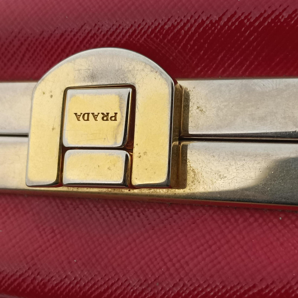 Pre-owned Prada Pyramid Red Patent Leather BL0808 handbag | stylenewstar