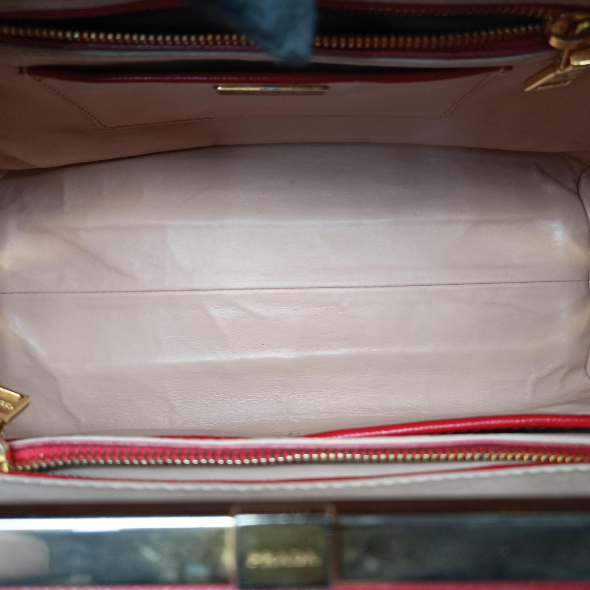 Pre-owned Prada Pyramid Red Patent Leather BL0808 handbag | stylenewstar