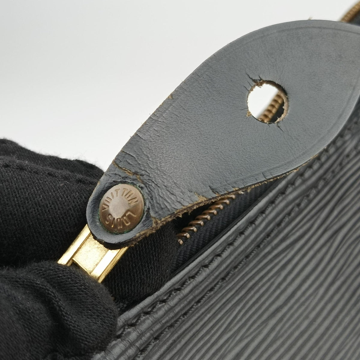 Pre-owned Louis Vuitton Speedy 35 noir epi M42992 handbag | stylenewstar