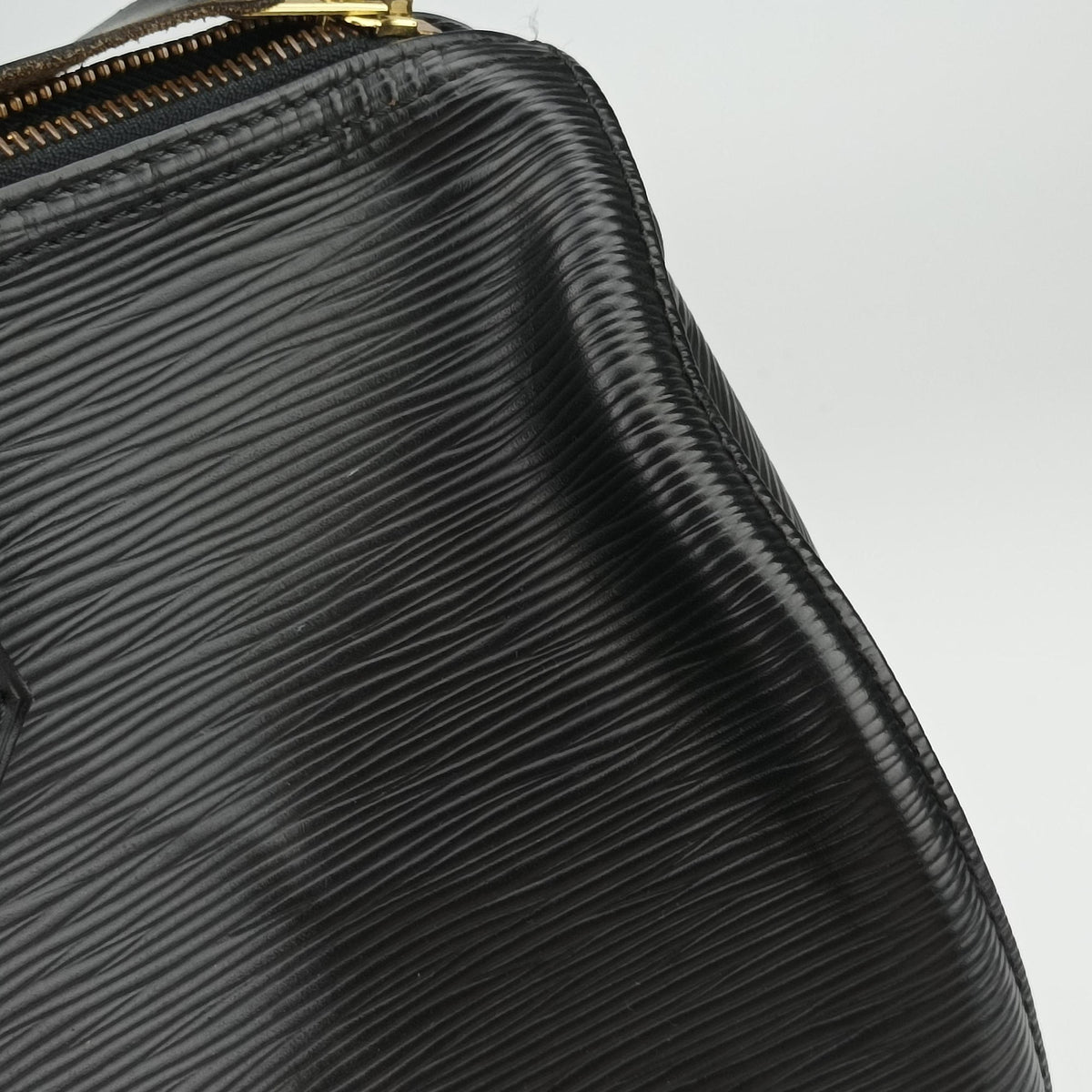 Pre-owned Louis Vuitton Speedy 35 noir epi M42992 handbag | stylenewstar