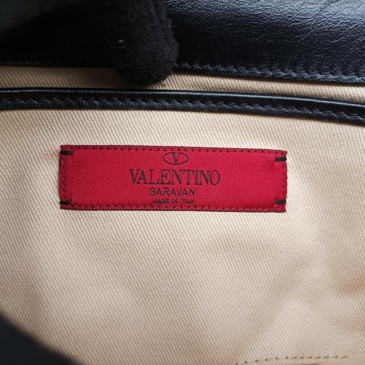 Pre-owned Valentino Rockstud Va Va Voom Black Leather  shoulderbag | stylenewstar
