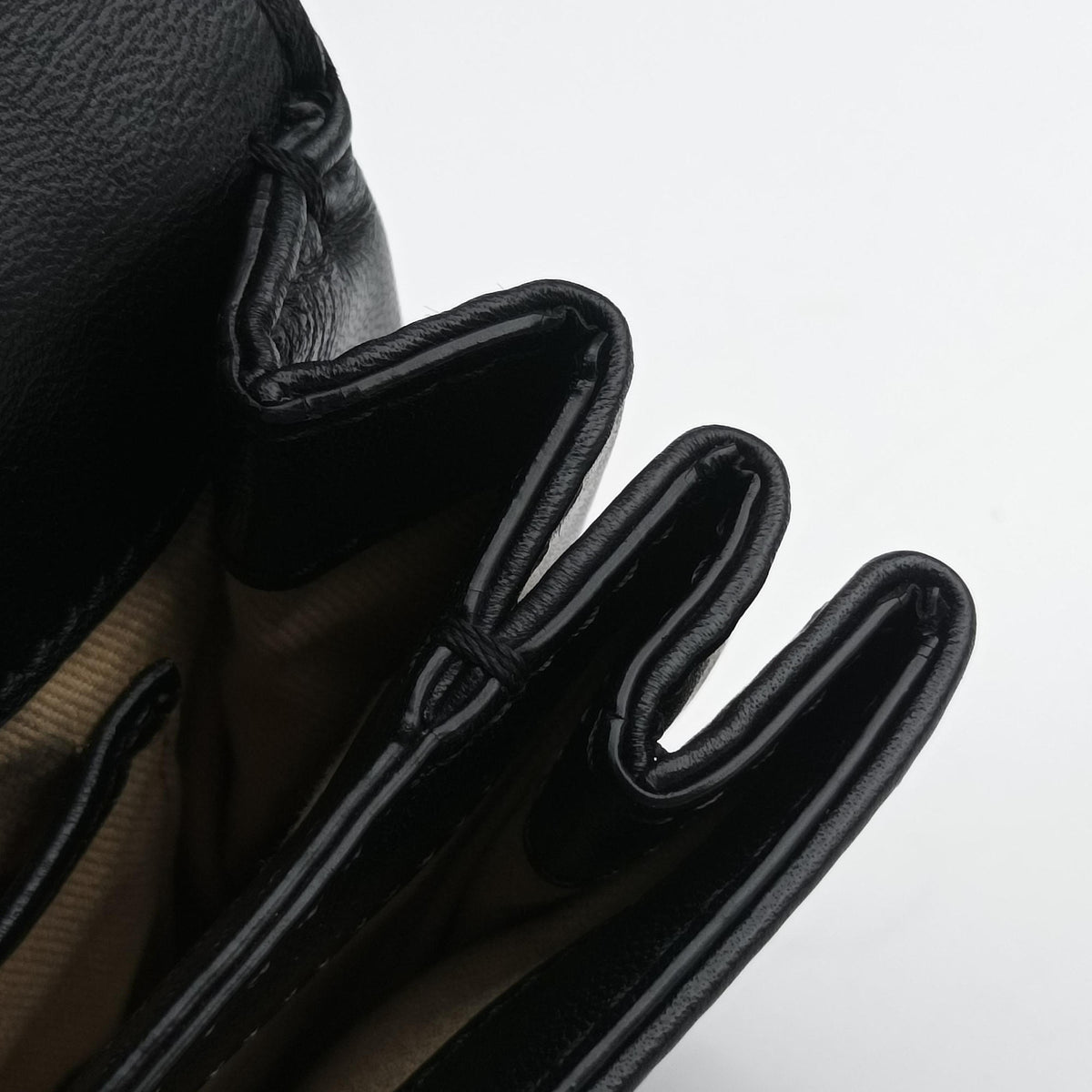 Pre-owned Valentino Rockstud Va Va Voom Black Leather  shoulderbag | stylenewstar