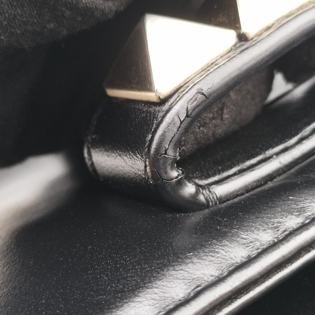 Pre-owned Valentino Rockstud Va Va Voom Black Leather  shoulderbag | stylenewstar