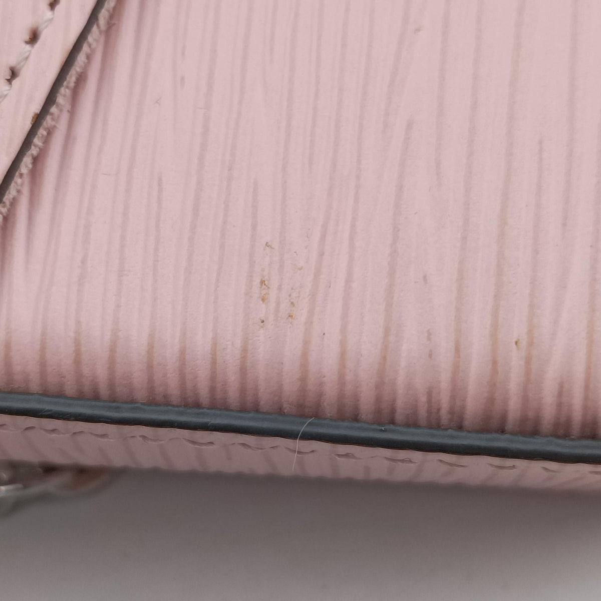 Secondhand Louis Vuitton Pochette FeLICIE ROSE BALLERIN Epi M62467 shoulderbag | stylenewstar